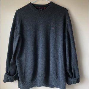 Gray oversized Tommy Hilfigure sweater